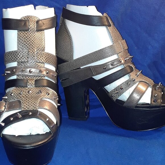 Spiked Decor Stiletto Heeled Gladiator Sandals - Picture 1 of 6